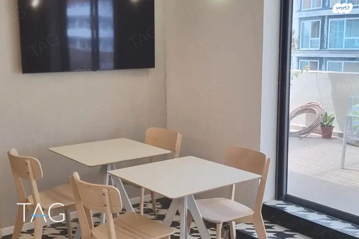 משרדים, דרך מנחם בגין 52, תל אביב יפו