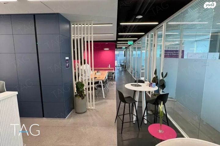 יגאל אלון 94