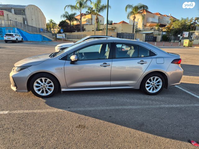 טויוטה קורולה