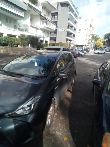 מודעת רכב טויוטה פריוס פלוס