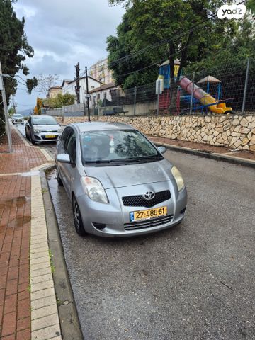 טויוטה יאריס