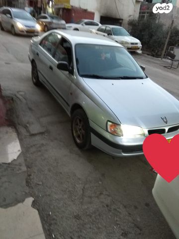 מודעת רכב טויוטה קרינה