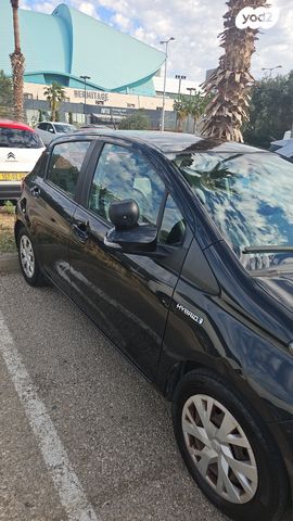 טויוטה יאריס