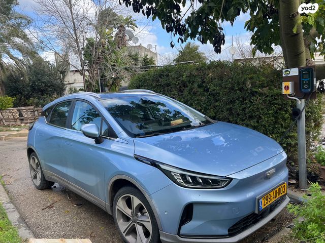 מודעת רכב ג׳ילי Geometry C