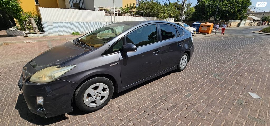 טויוטה פריוס