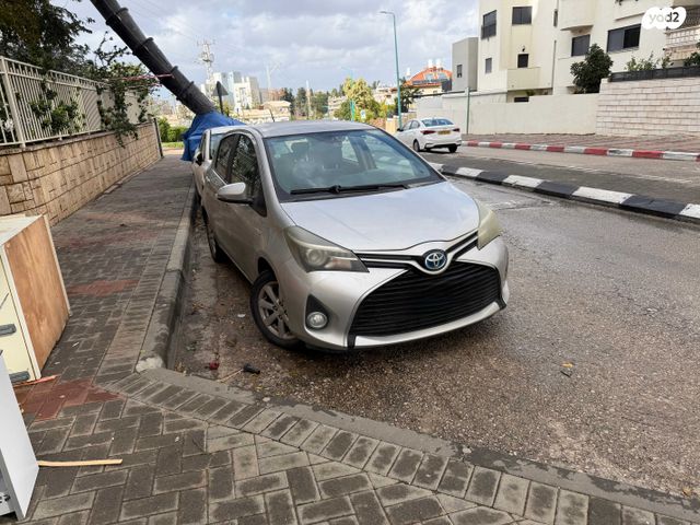 מודעת רכב טויוטה יאריס