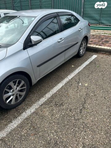טויוטה קורולה