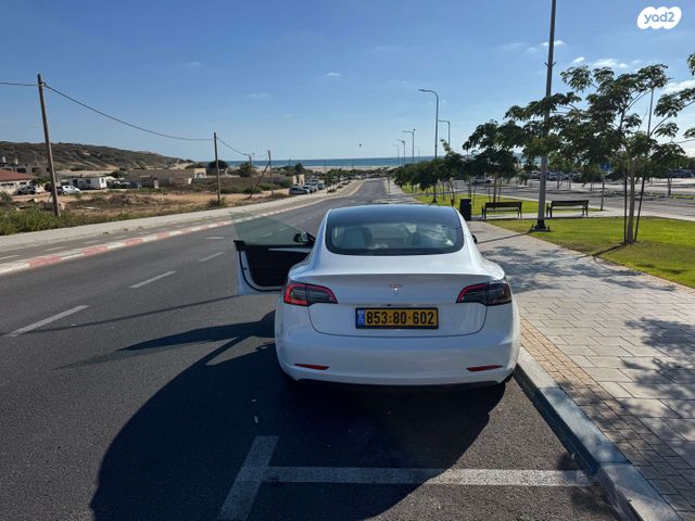 טסלה מודל 3