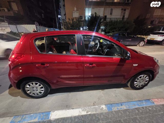 מודעת רכב יונדאי i20