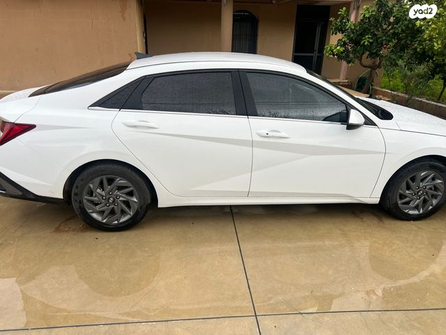 יונדאי אלנטרה