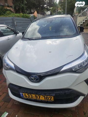 מודעת רכב טויוטה C-HR