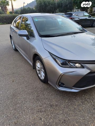 מודעת רכב טויוטה קורולה