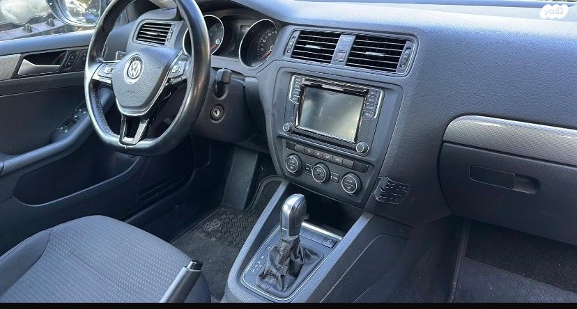 מודעת רכב פולקסווגן ג'טה 