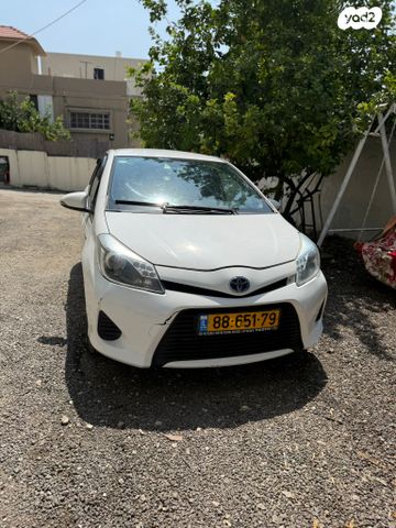 טויוטה יאריס