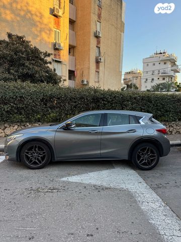 אינפיניטי Q30