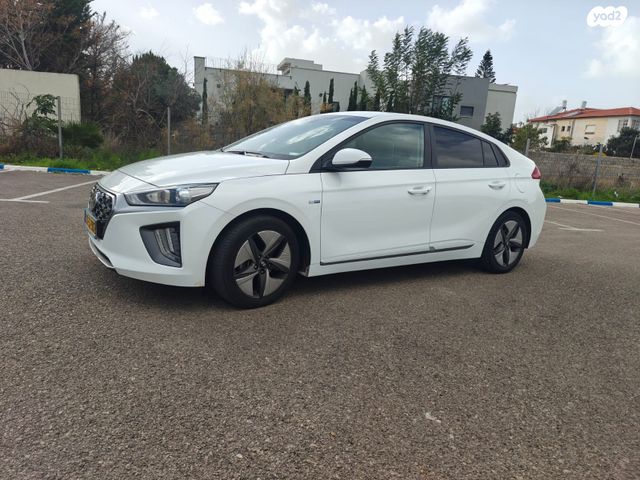 יונדאי איוניק