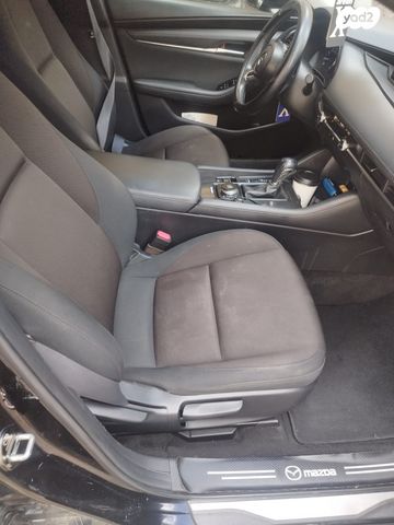 מודעת רכב מאזדה 3