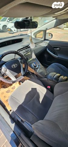 טויוטה פריוס