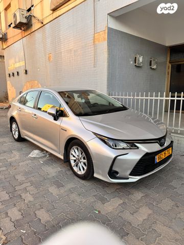 טויוטה קורולה