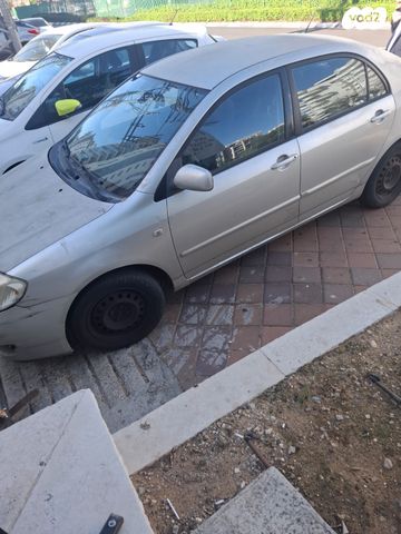 טויוטה קורולה