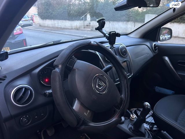 דאצ'יה לוגאן