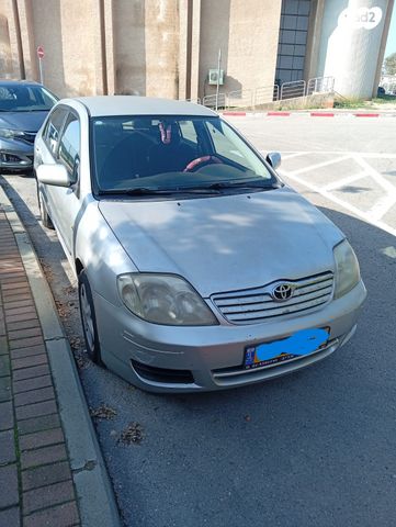 טויוטה קורולה