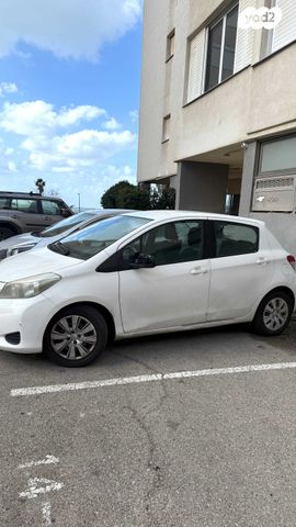 טויוטה יאריס