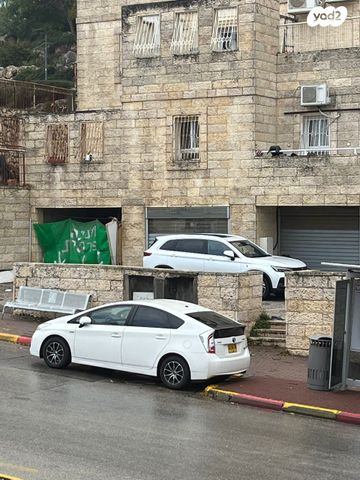 מודעת רכב טויוטה פריוס