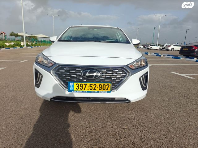 יונדאי איוניק