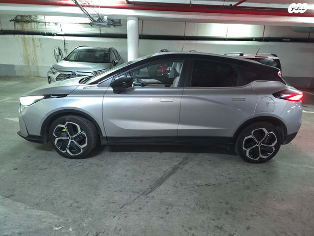 ג׳ילי Geometry C