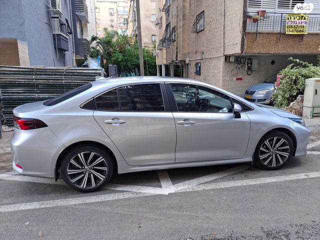 מודעת רכב טויוטה קורולה