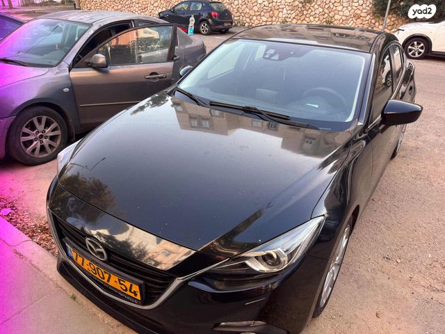 מודעת רכב מאזדה 3