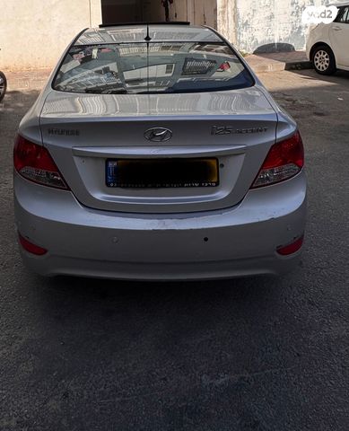 יונדאי אקסנט i25