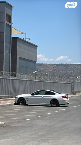 מודעת רכב ב מ וו סדרה 4