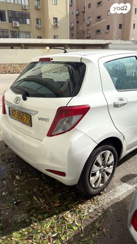 טויוטה יאריס