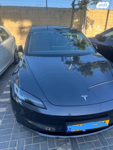 מודעת רכב טסלה מודל 3