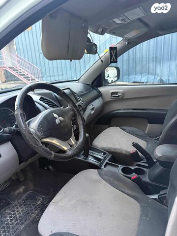 מיצובישי טרייטון / L200