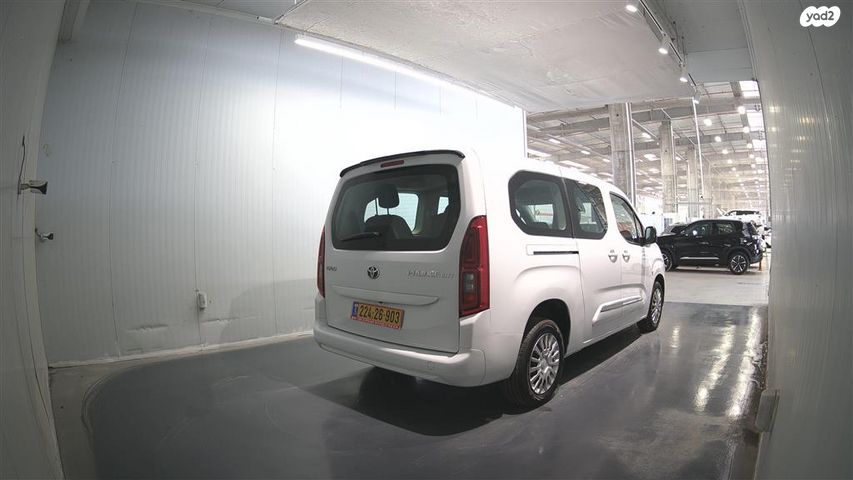 טויוטה פרואייס סיטי