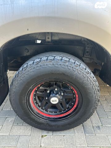 איסוזו די-מקס