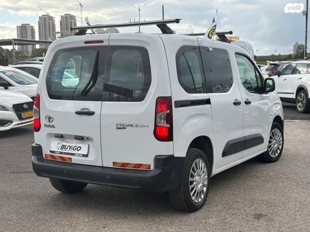 טויוטה פרואייס סיטי