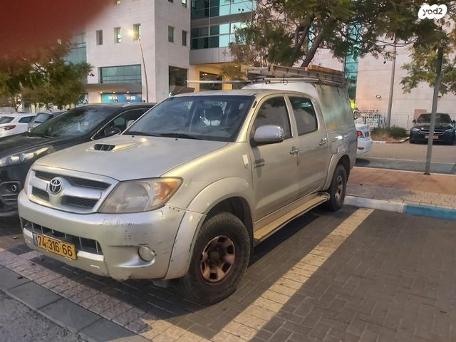 מודעת רכב טויוטה היילקס ויגו