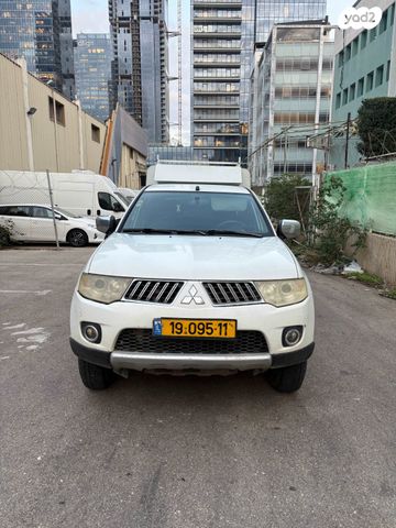 מיצובישי טרייטון / L200