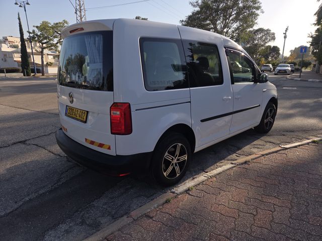 פולקסווגן קאדי