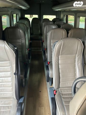 מודעת רכב מרצדס-בנץ ספרינטר