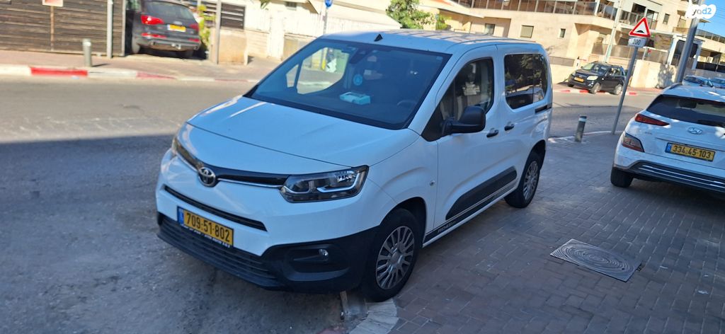 טויוטה פרואייס סיטי