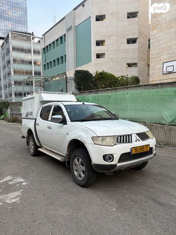מיצובישי טרייטון / L200