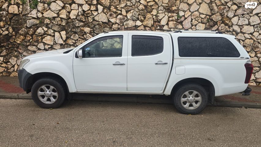 איסוזו די-מקס