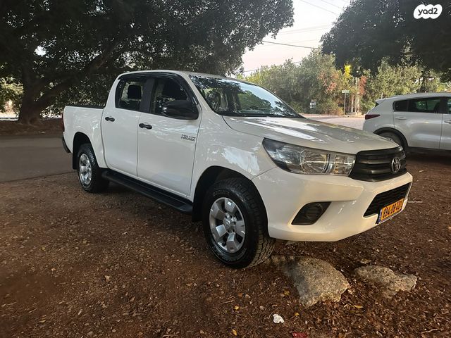 מודעת רכב טויוטה היילקס