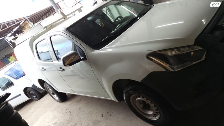 מודעת רכב איסוזו די-מקס