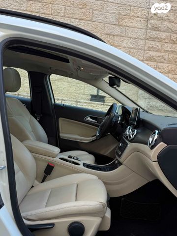 מרצדס-בנץ GLA